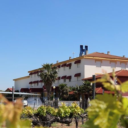 Hotel Acosta Ciudad De La Musica فيلافرانكا دي لوس باروس المظهر الخارجي الصورة