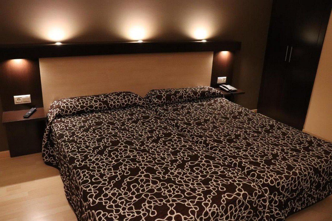 Hotel Acosta Ciudad De La Musica فيلافرانكا دي لوس باروس المظهر الخارجي الصورة