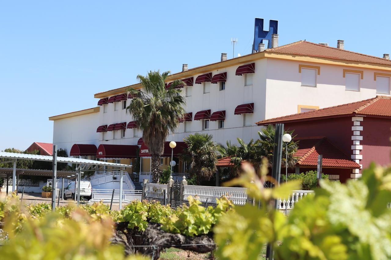 Hotel Acosta Ciudad De La Musica فيلافرانكا دي لوس باروس المظهر الخارجي الصورة