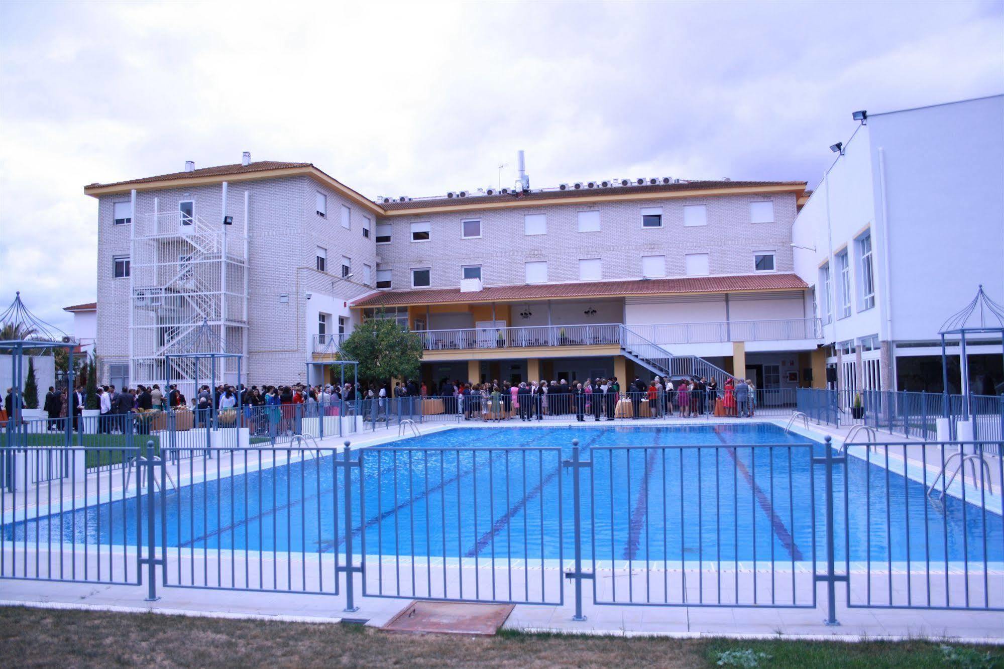 Hotel Acosta Ciudad De La Musica فيلافرانكا دي لوس باروس المظهر الخارجي الصورة